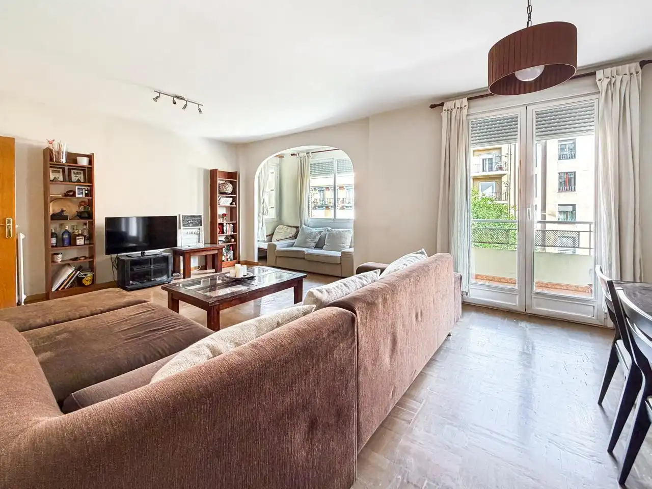 Living room of Flat for sale in Madrid  with Heating, Parquet flooring and Terrace