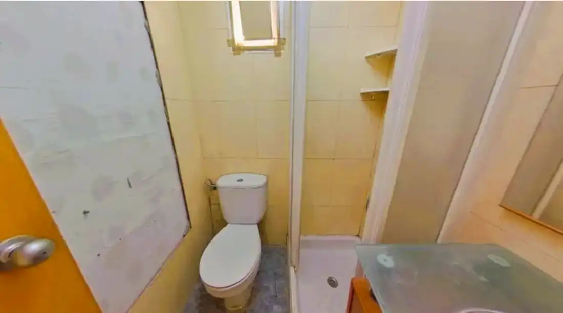 Bany de Casa o xalet en venda en Olesa de Montserrat amb Piscina