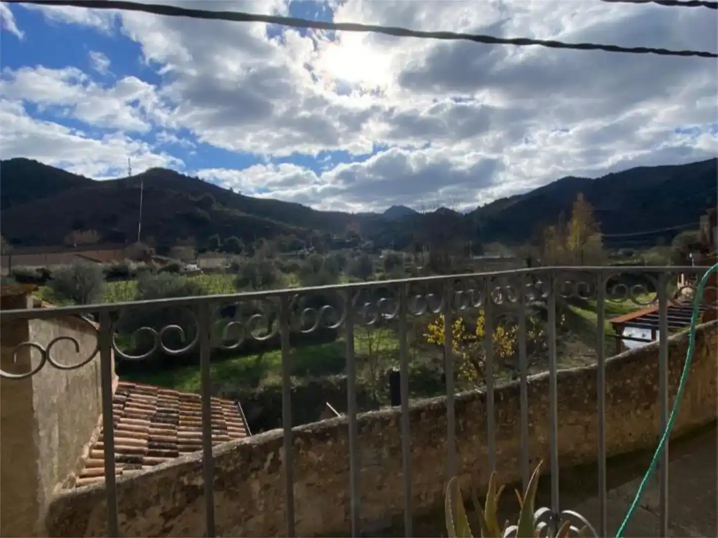 Vista exterior de Pis en venda en Porrera amb Balcó