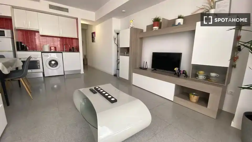 Sala d'estar de Pis de lloguer en Valencia amb Aire condicionat, Calefacció i Moblat
