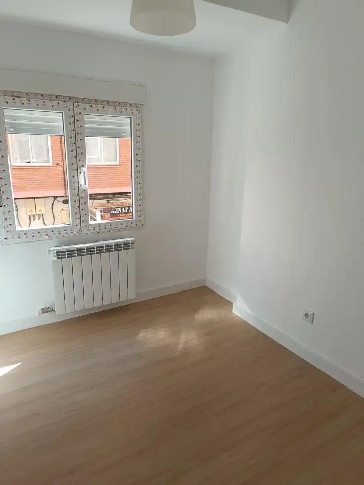 Bedroom of Flat for sale in Zaragoza  with Heating and Terrace