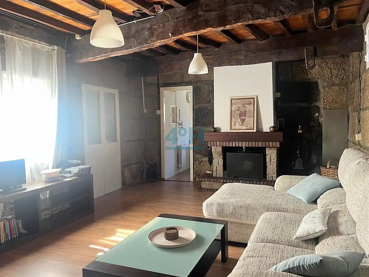 Sala d'estar de Casa o xalet en venda en Coles amb Calefacció, Jardí privat i Traster