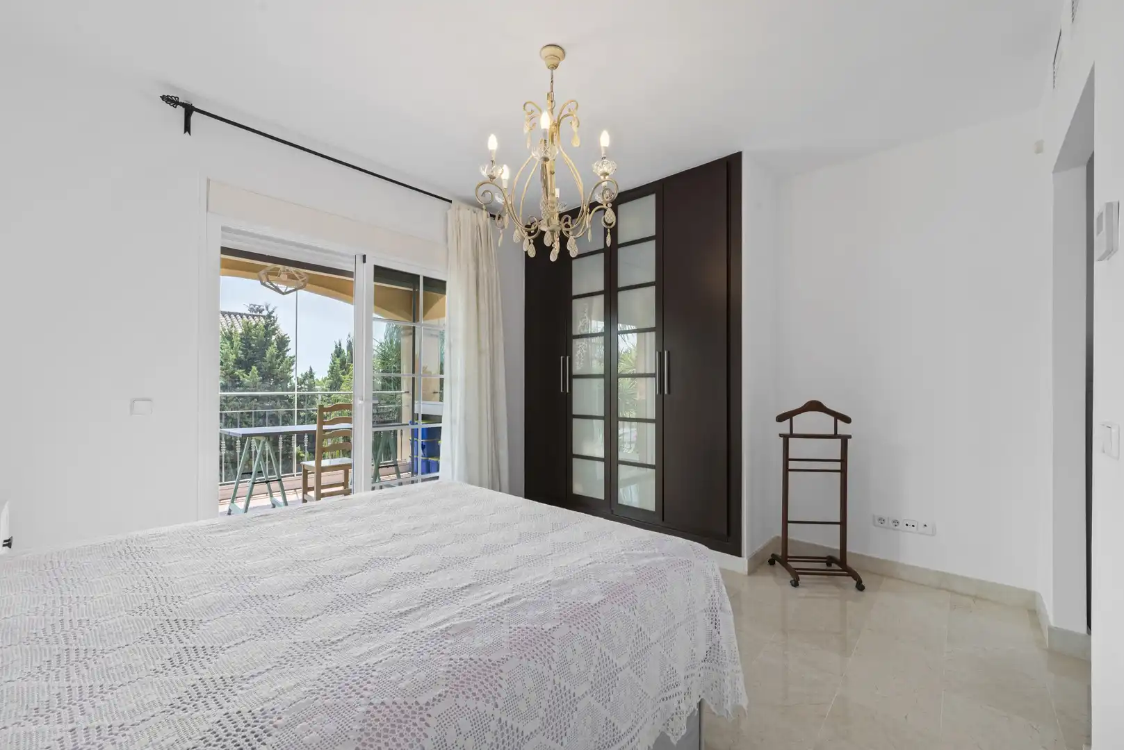 Schlafzimmer von Haus oder Chalet zum Verkauf in Mijas mit Klimaanlage, Privatgarten und Terrasse