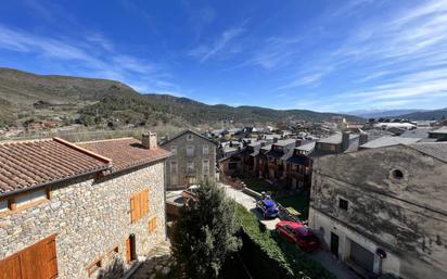 Exterior view of Flat for sale in Bellver de Cerdanya