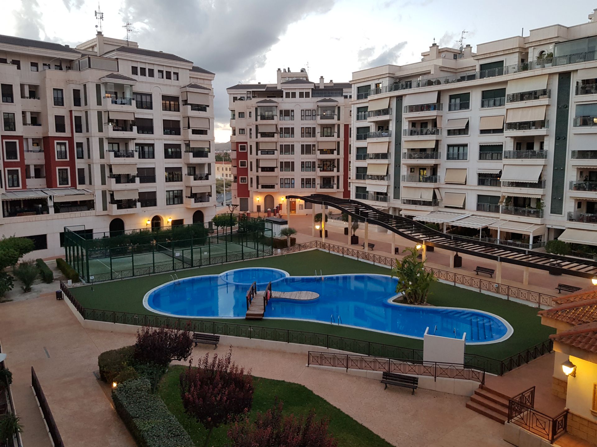 Vista exterior de Pis de lloguer en Elche / Elx amb Aire condicionat, Terrassa i Moblat