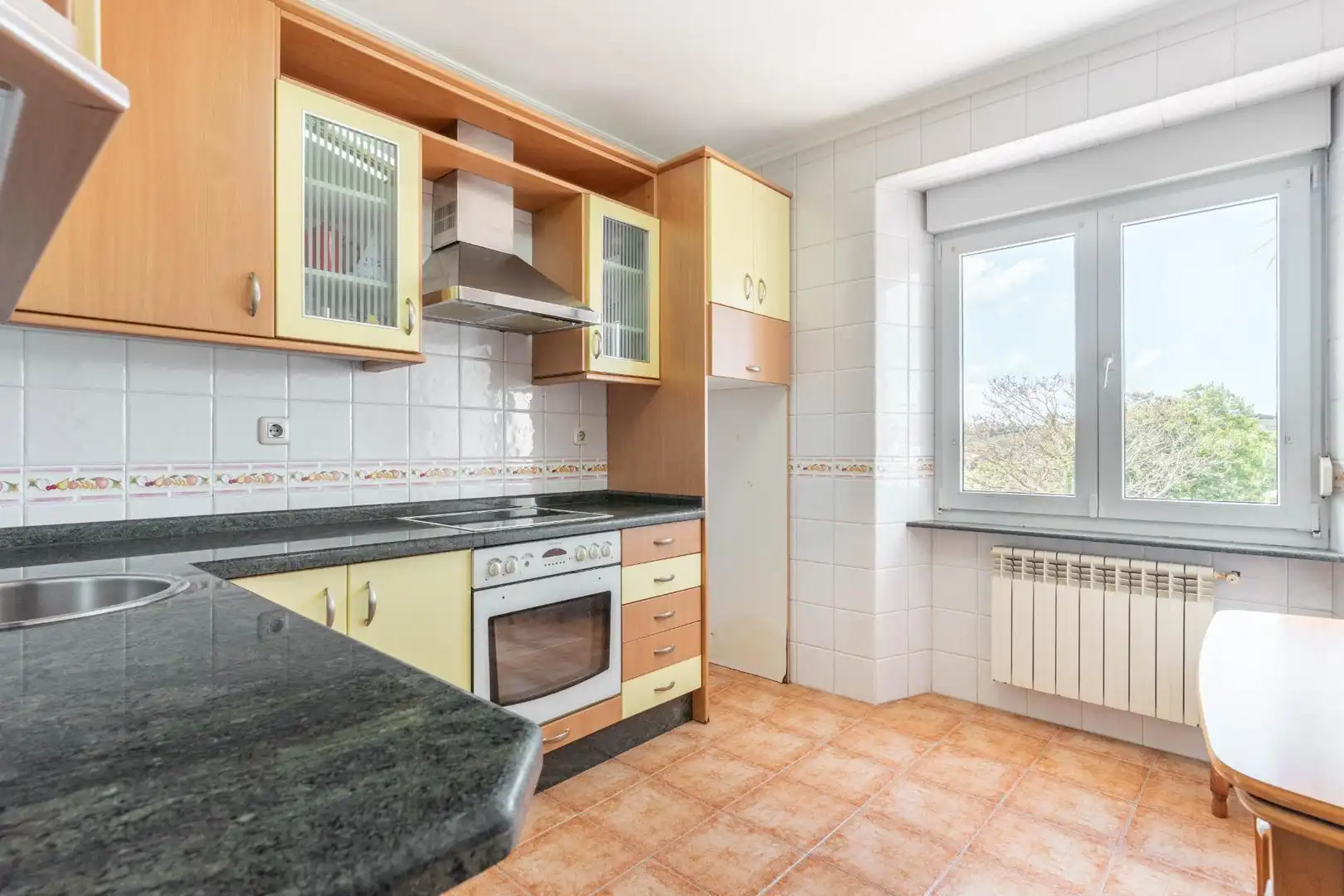 Cocina de Casa o chalet en venta en Gozón con Calefacción, Jardín privado y Terraza
