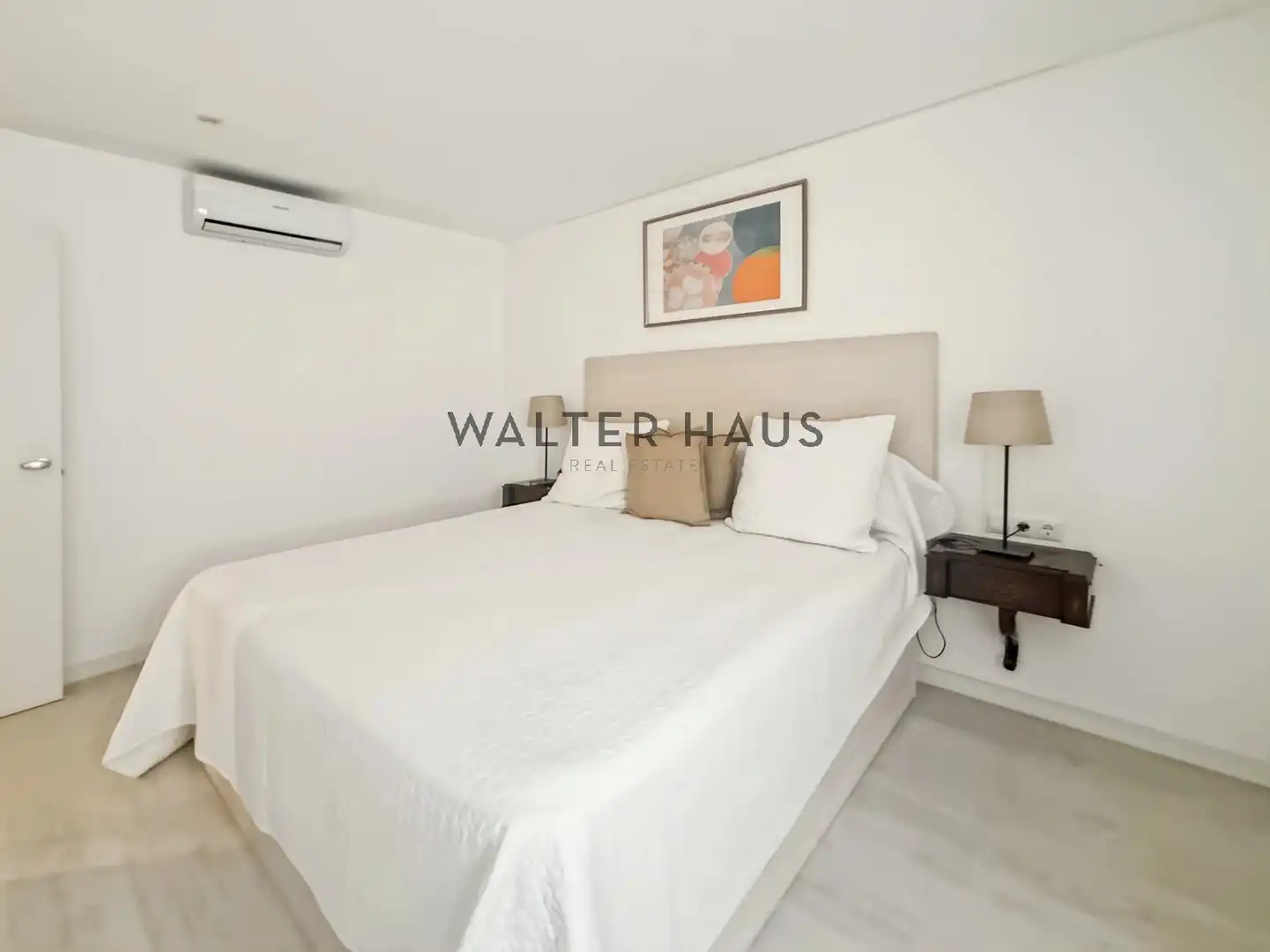 Habitación de Dúplex en venta en Barcelona con Aire acondicionado y Amueblado