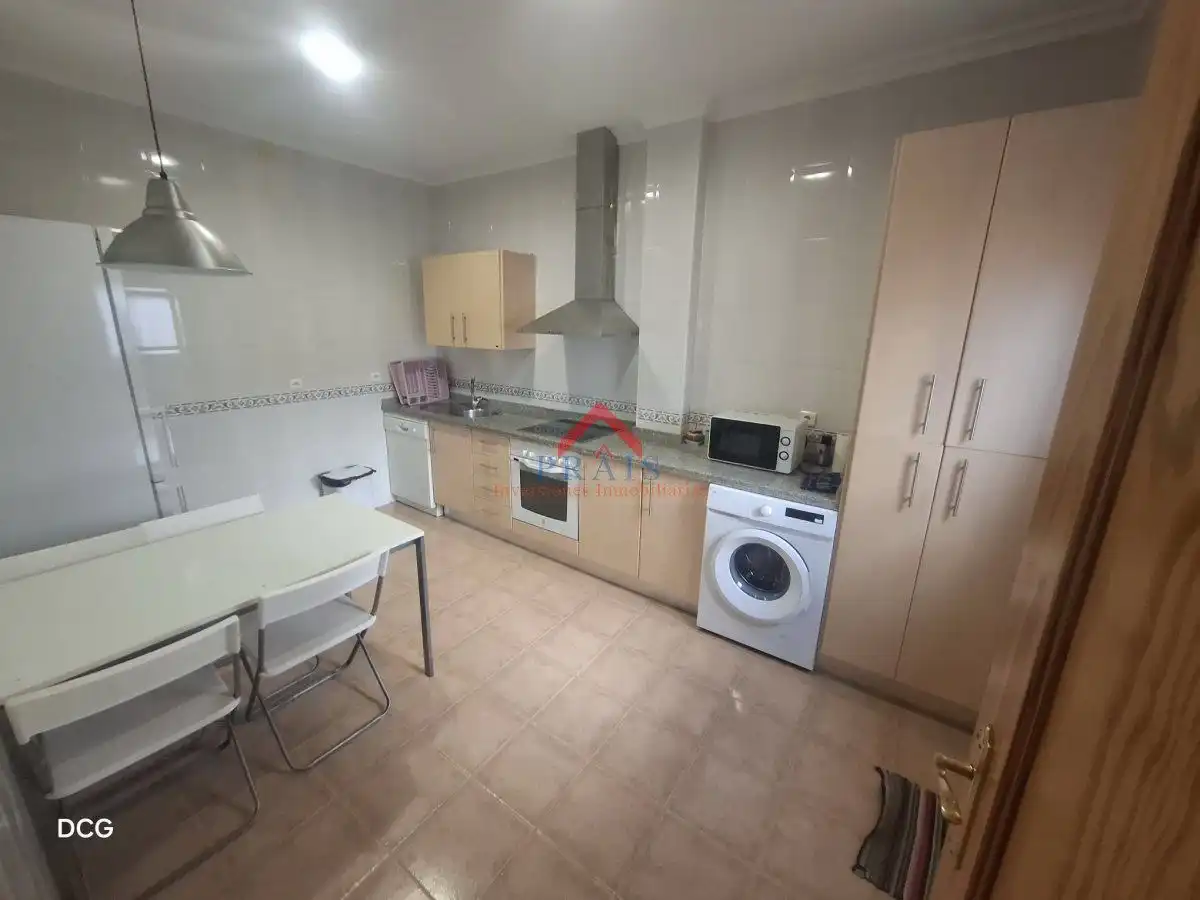 Cuina de Pis de lloguer en Utrera amb Terrassa