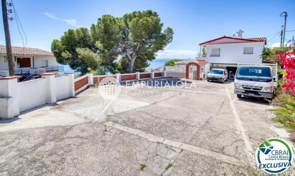 Vista exterior de Apartament en venda en Roses amb Aire condicionat, Calefacció i Moblat