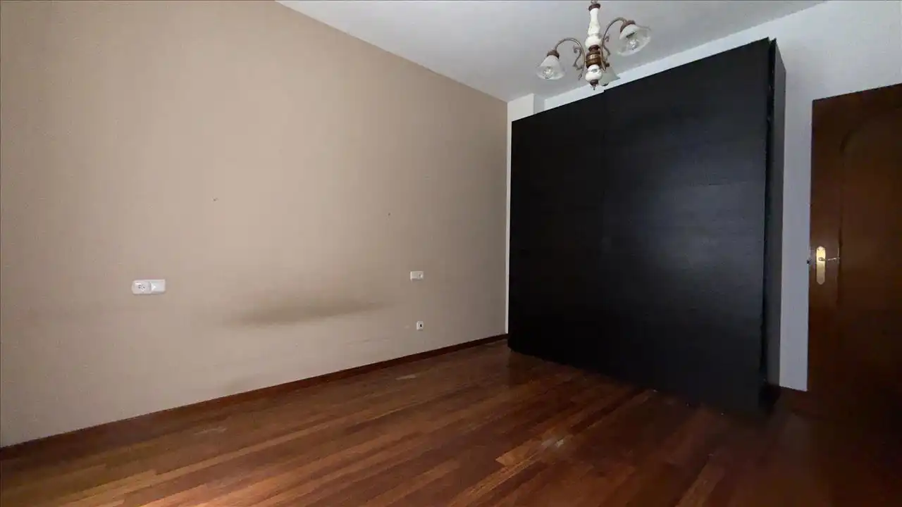 Habitación de Piso en venta en Gijón 