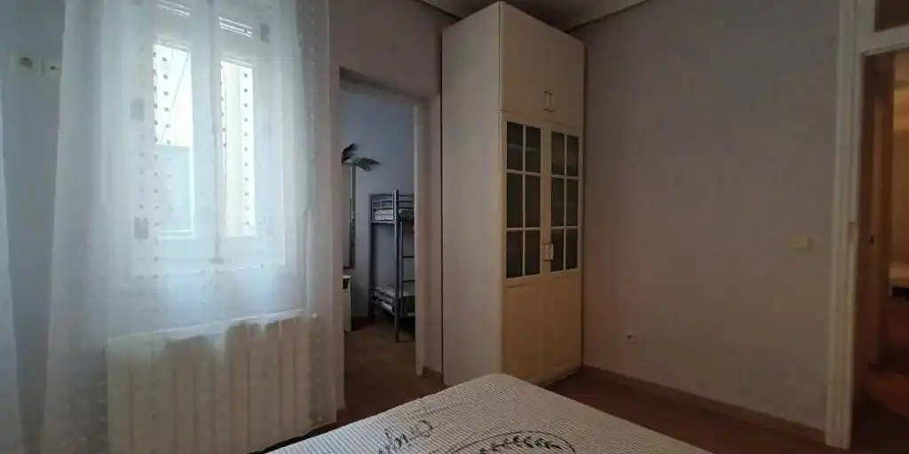 Habitación de Piso en venta en Madrid con Calefacción, Amueblado y Horno
