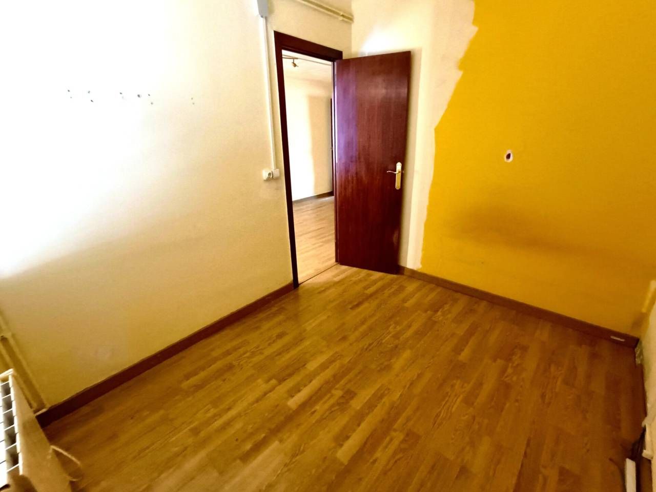 Dormitori de Pis en venda en Santa Coloma de Gramenet