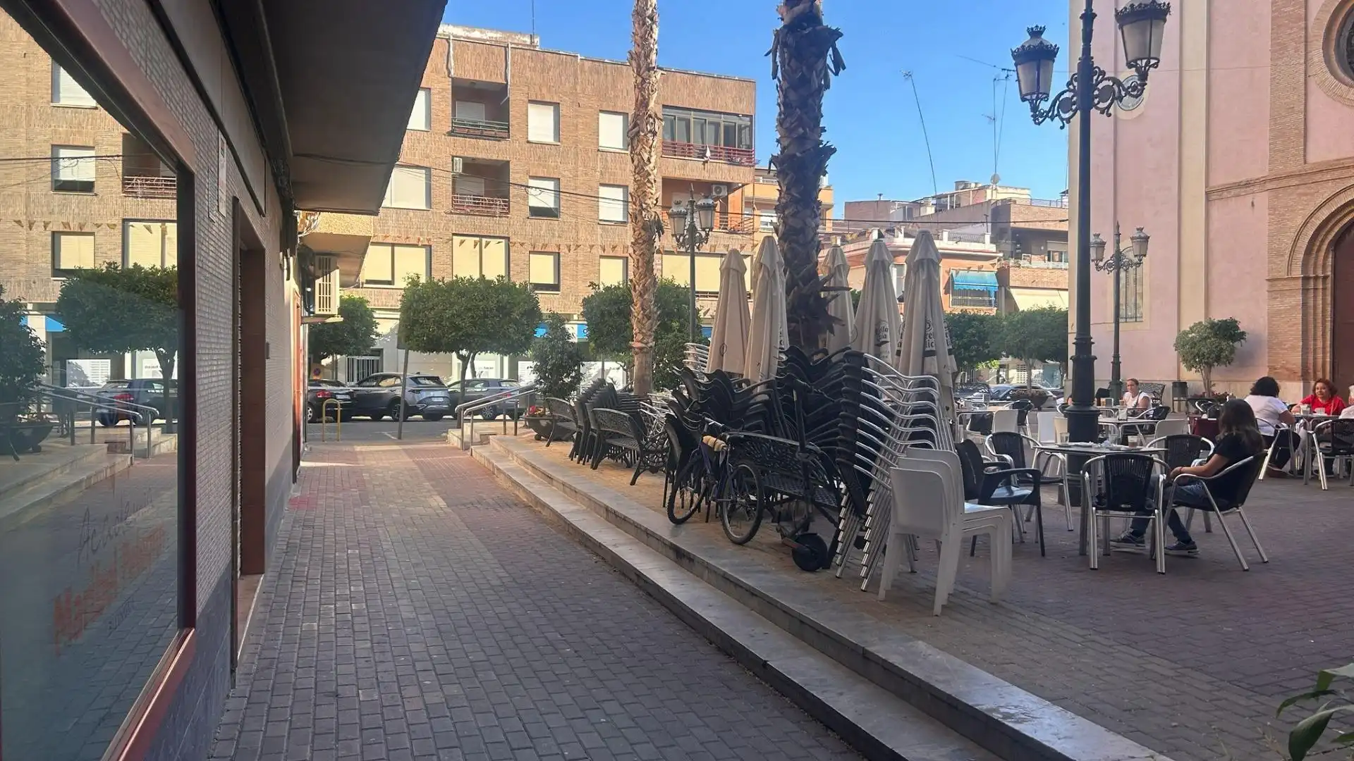 Vista exterior de Local de alquiler en Murcia