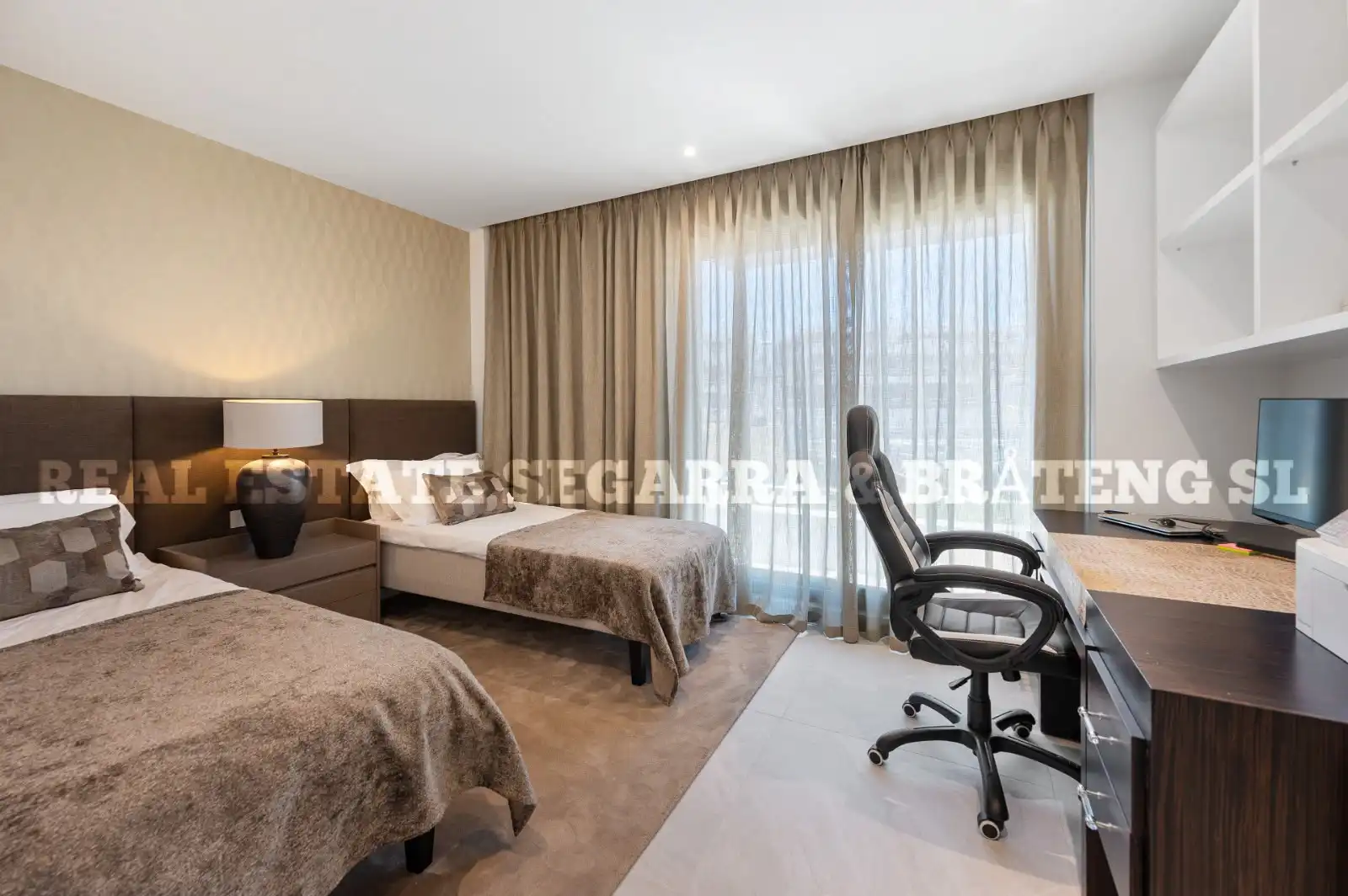 Bedroom of Attic for sale in Marbella  with Air Conditioner, Heating and Terrace