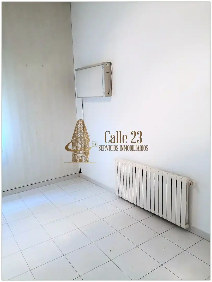 Habitación de Edificio en venta en Huelva