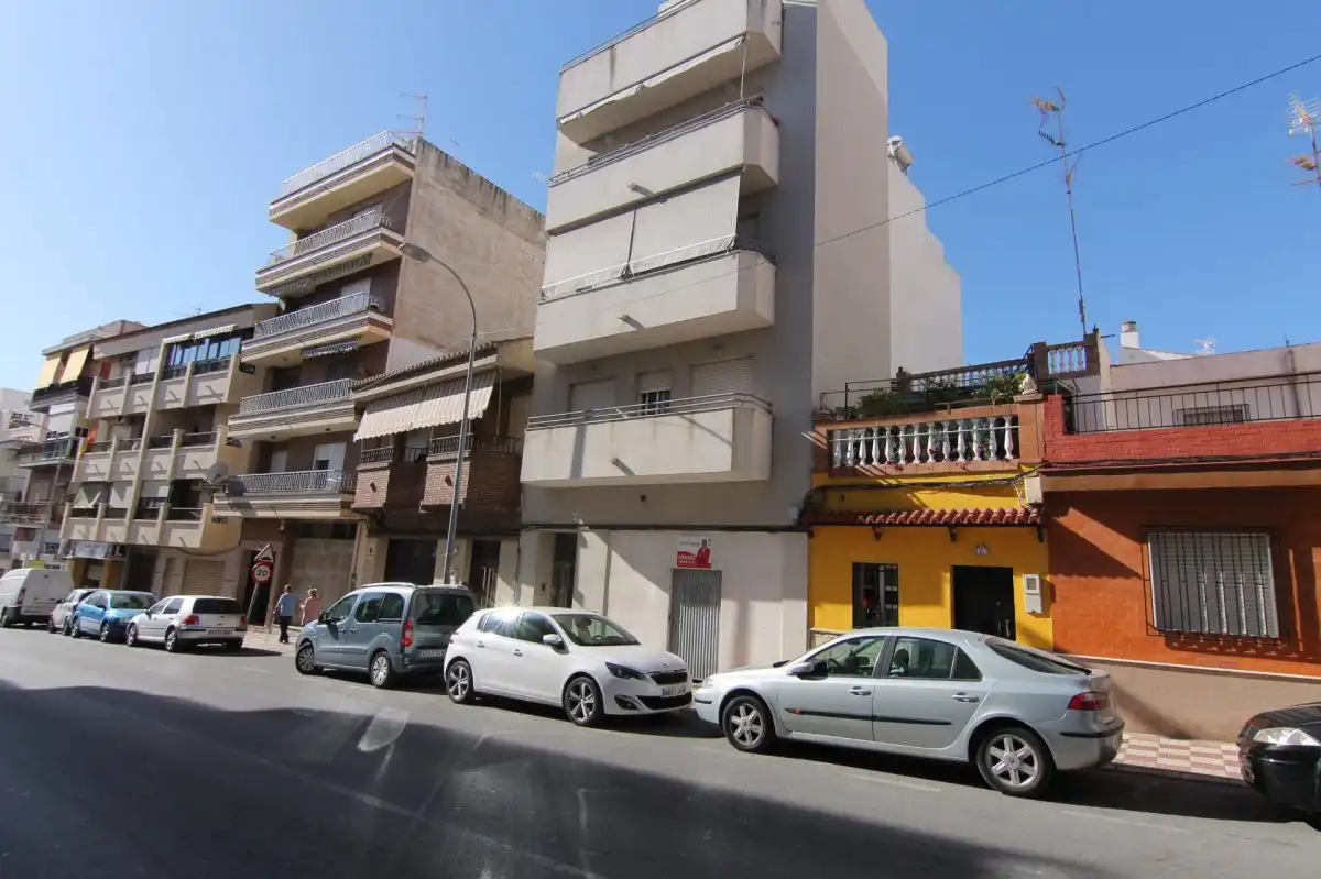 Business premises for sale in Calle Cruces 1