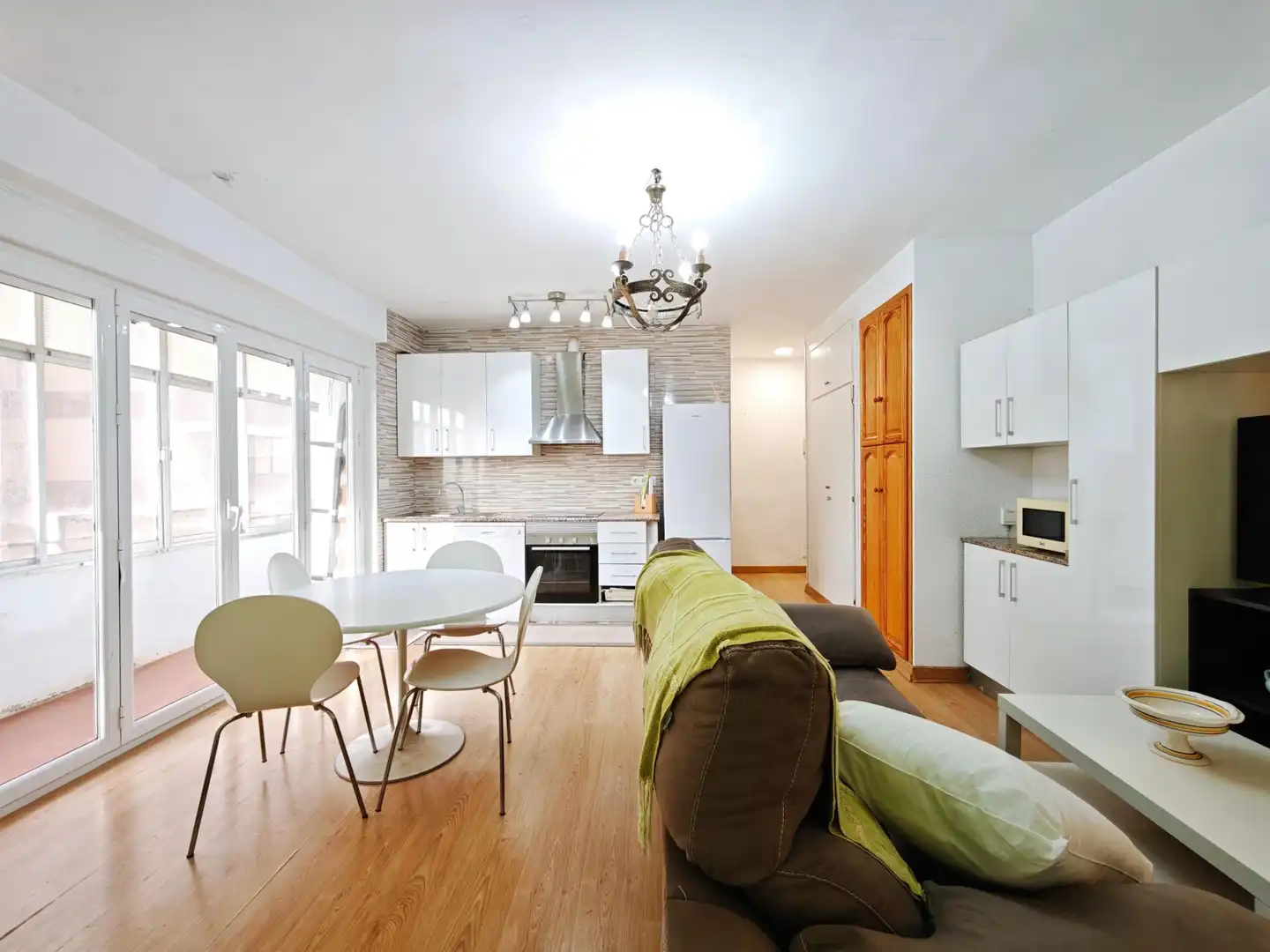 Cocina de Estudio en venta en Almería con Aire acondicionado, Calefacción y Terraza