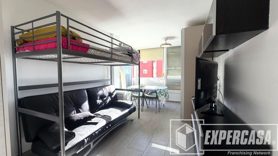 Dormitori de Apartament en venda en La Pobla de Farnals amb Aire condicionat