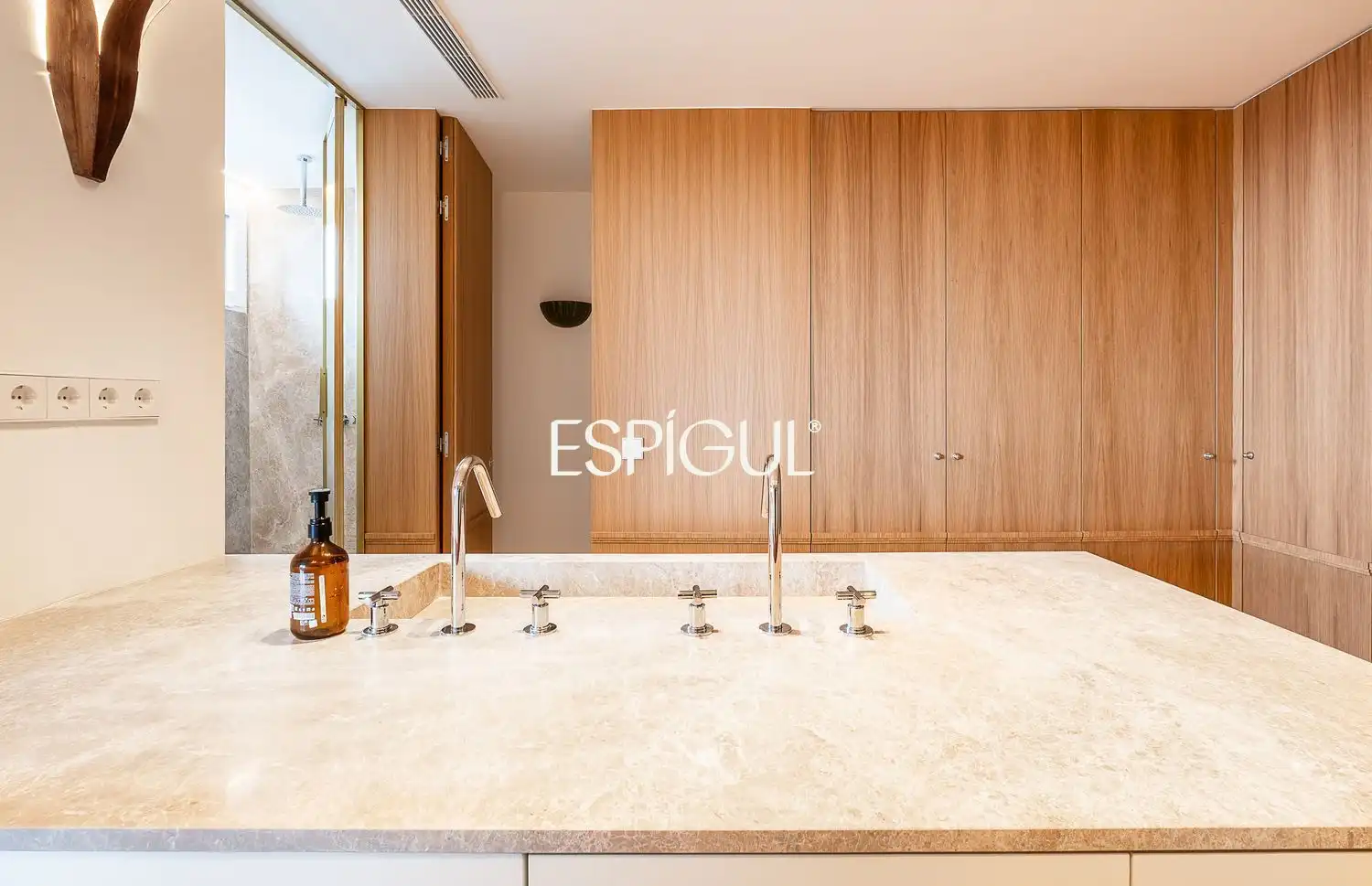 Baño de Piso en venta en Madrid con Aire acondicionado, Calefacción y Terraza