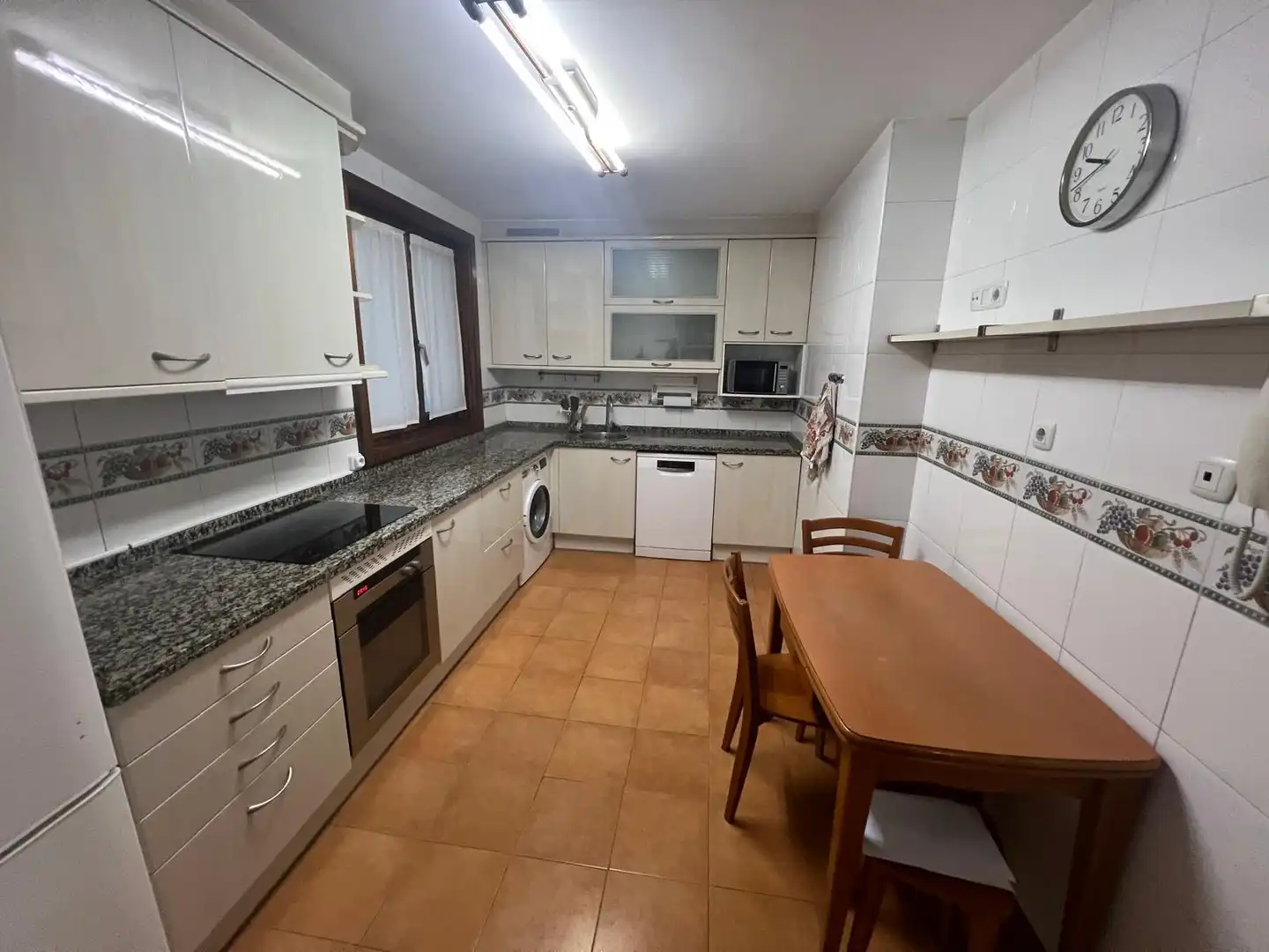 Cocina de Piso en venta en Gijón  con Calefacción, Parquet y Trastero