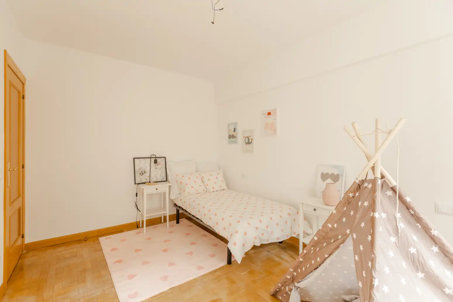 Bedroom of Flat for sale in  Pamplona / Iruña  with Heating, Parquet flooring and Terrace