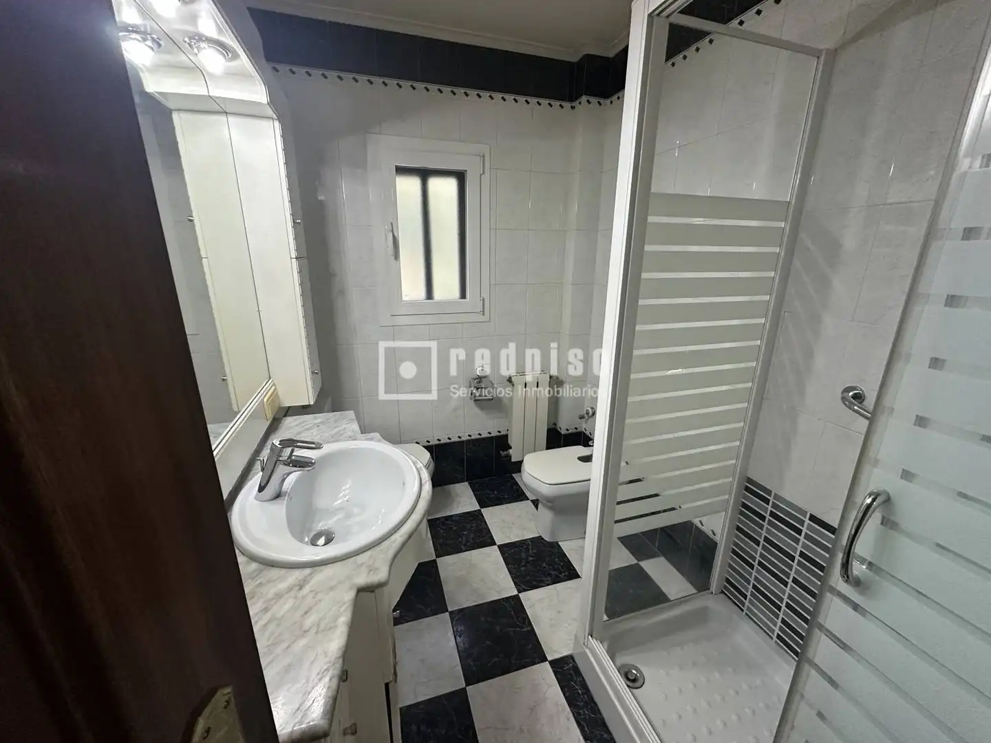 Bathroom of Flat for sale in Madrid  with Heating, Parquet flooring and Terrace
