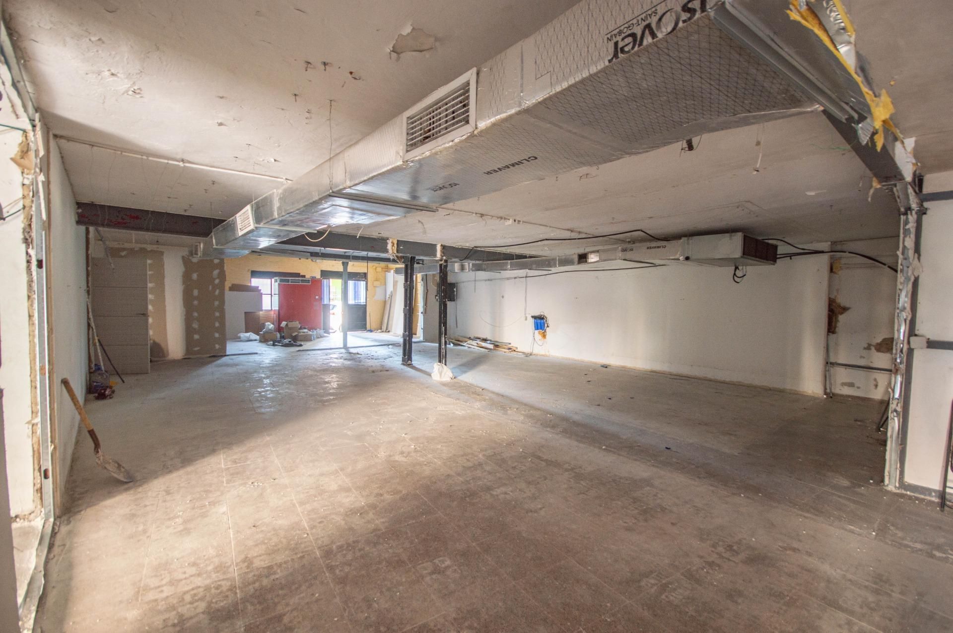 Nau industrial en venda en Elda