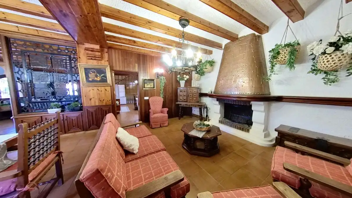 Casa con terraza en venta en Carrer Peña del Sol, imagen 4