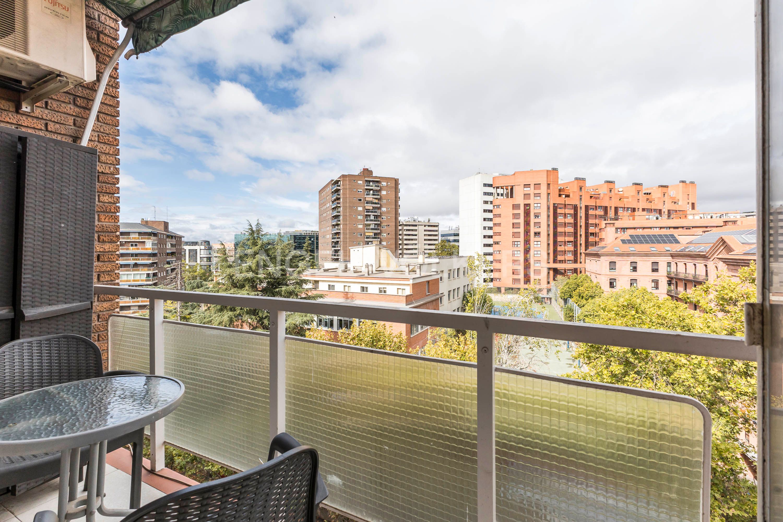 Terrassa de Apartament en venda en  Madrid Capital amb Aire condicionat, Calefacció i Parquet