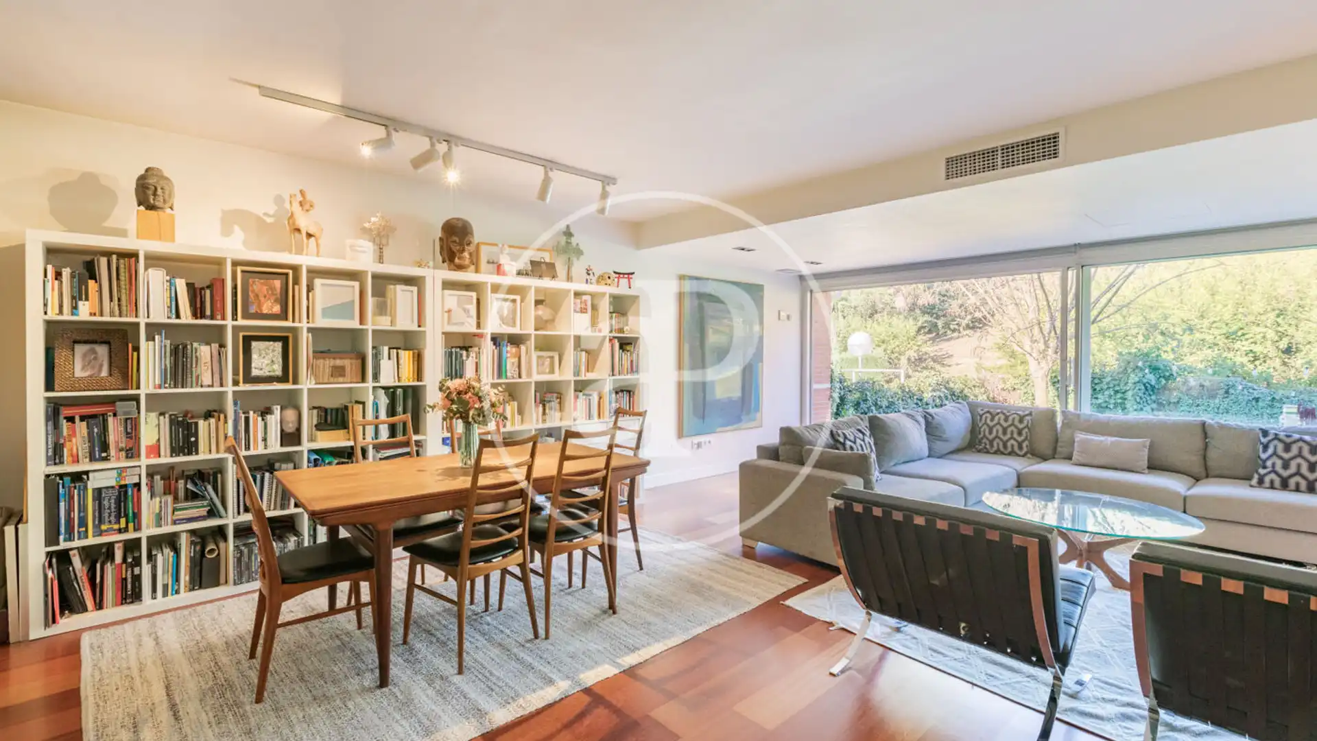 Menjador de Casa adosada en venda en Club de Campo amb Aire condicionat, Calefacció i Jardí privat