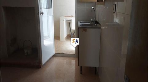 Foto 4 de Casa adosada en venta en Castillo de Locubín, Jaén