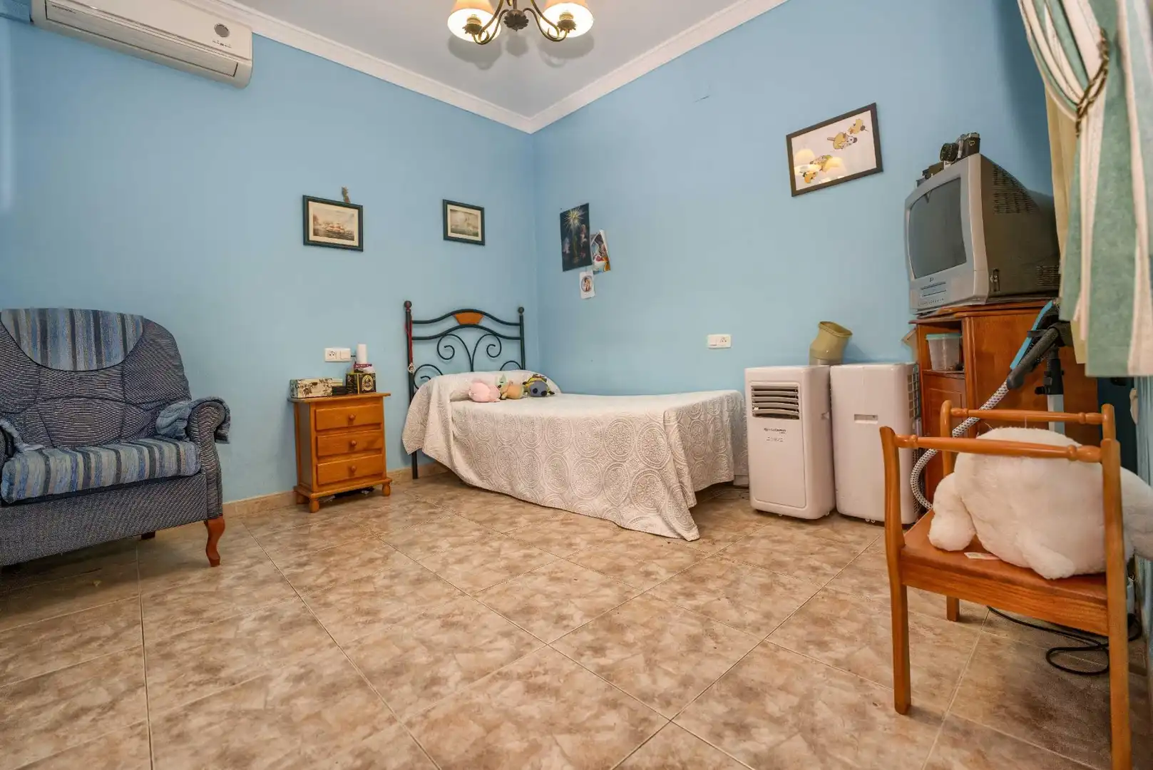 Habitación de Casa adosada en venta en La Palma del Condado con Aire acondicionado, Calefacción y Terraza