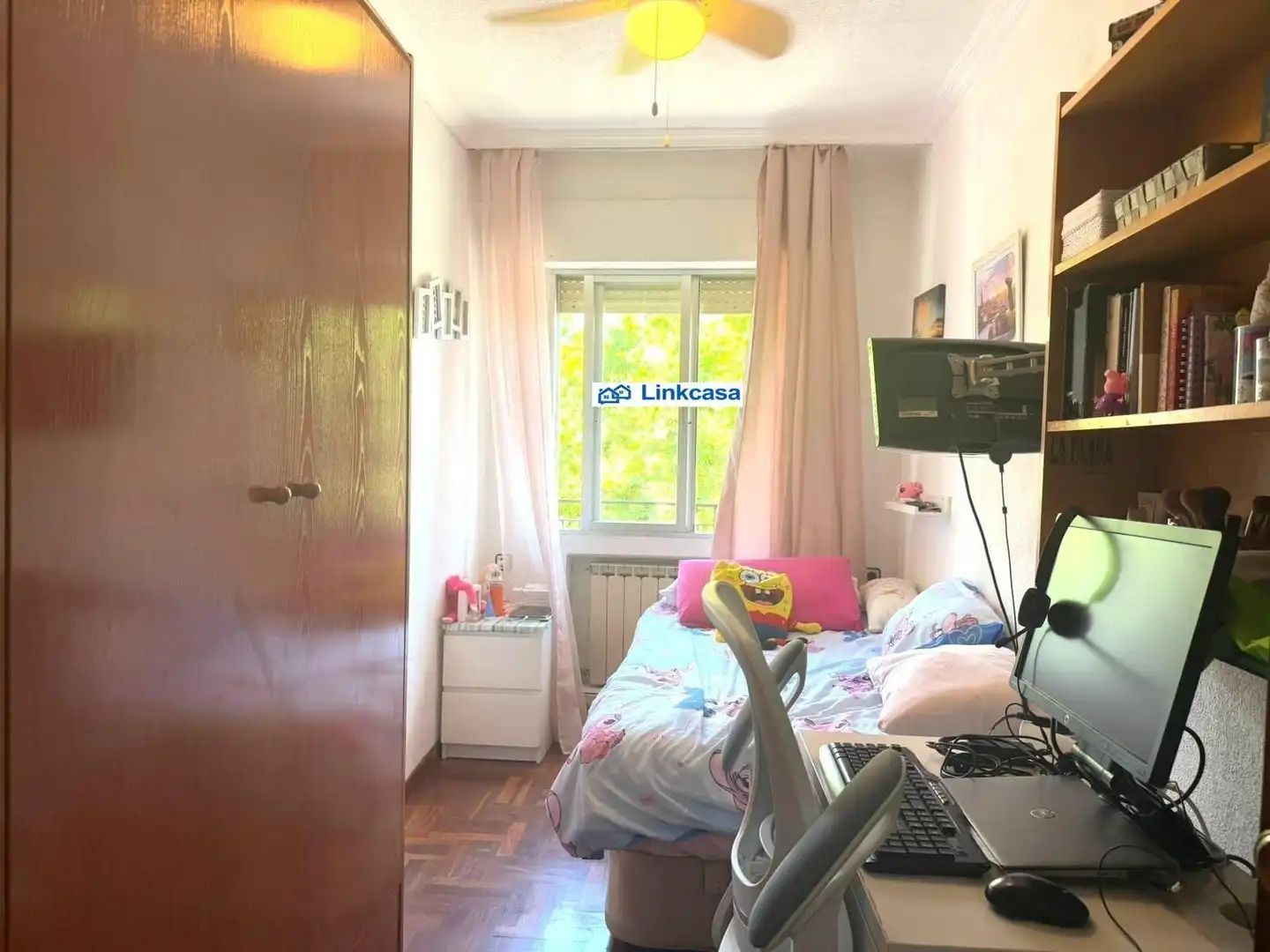 Habitación de Piso en venta en Madrid con Calefacción, Terraza y Alarma