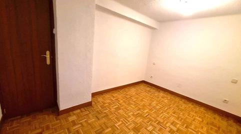 Foto 3 de Piso de alquiler en Calle Sanchez Preciados, Valdezarza, Madrid