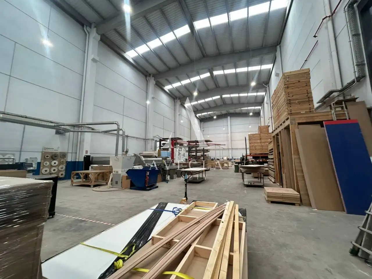 Nave industrial de alquiler en Montcada i Reixac