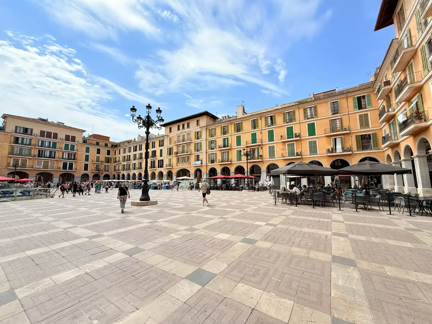 Außenansicht von Büro zur Miete in  Palma de Mallorca mit Klimaanlage und Heizung