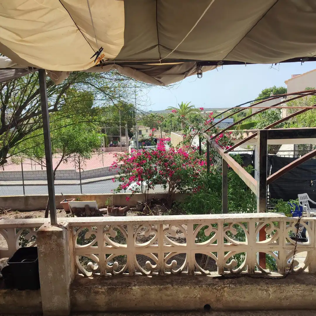 Terrassa de Finca rústica en venda en Algorfa amb Jardí privat