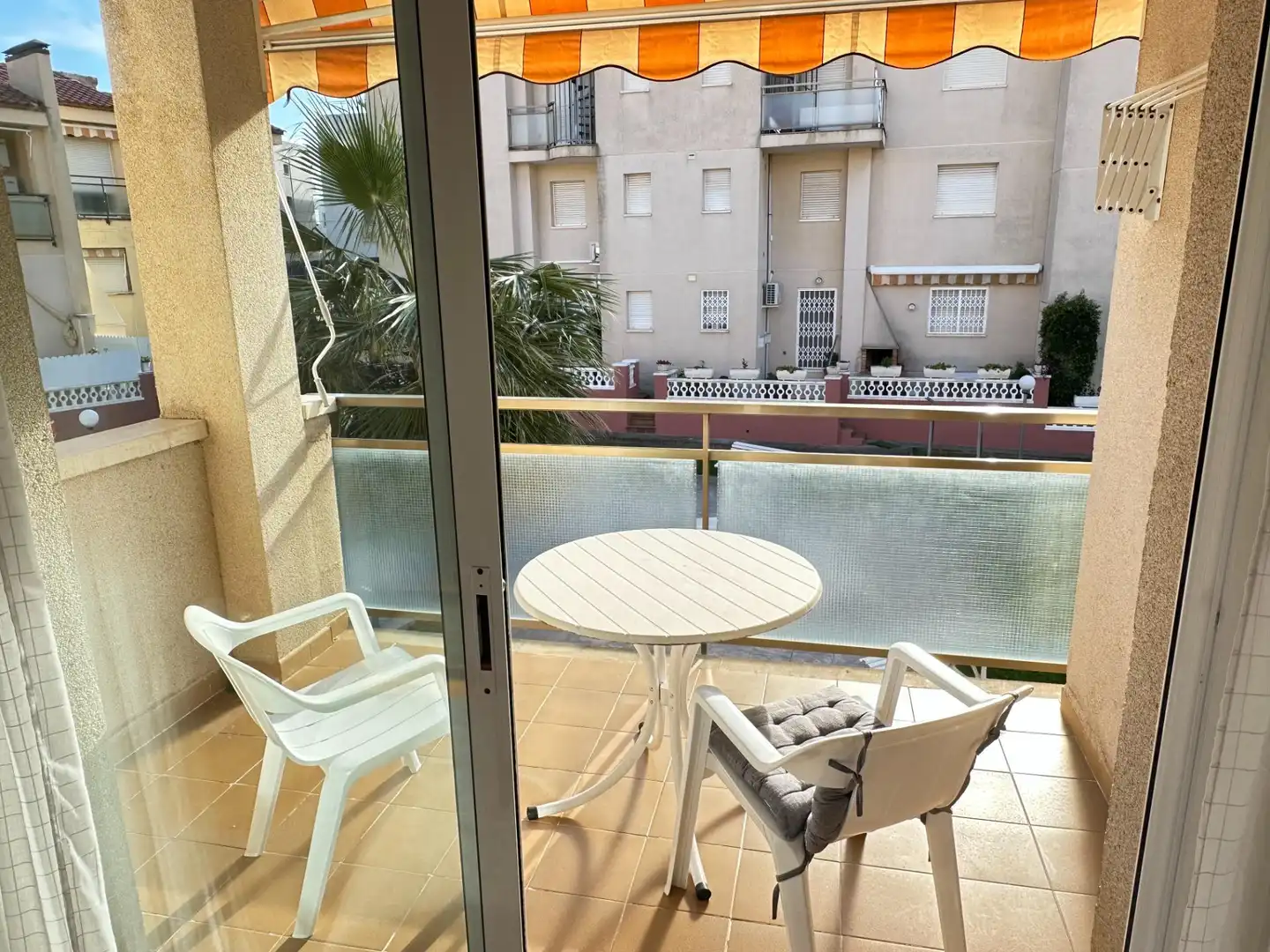 Terrasse von Wohnungen zum Verkauf in Torredembarra mit Privatgarten, Terrasse und Balkon