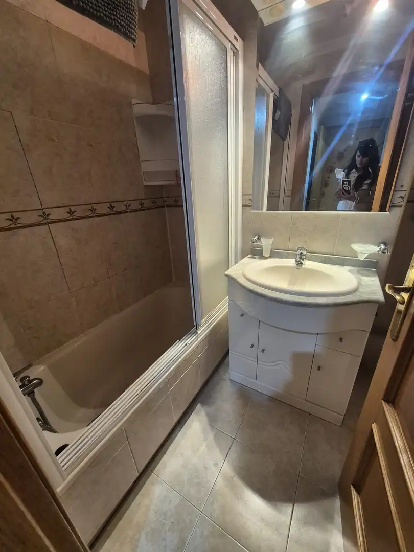 Baño de Piso de alquiler en Ávila con Calefacción y Amueblado