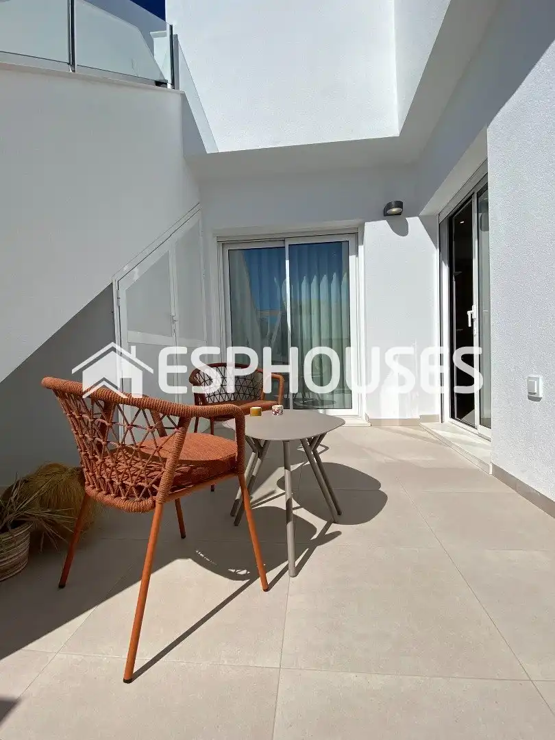 Terraza de Ático en venta en Pilar de la Horadada con Aire acondicionado, Terraza y Balcón