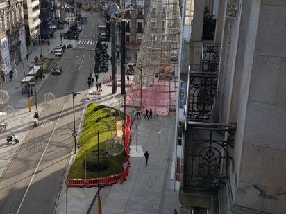 Vista exterior de Pis en venda en Vigo  amb Calefacció