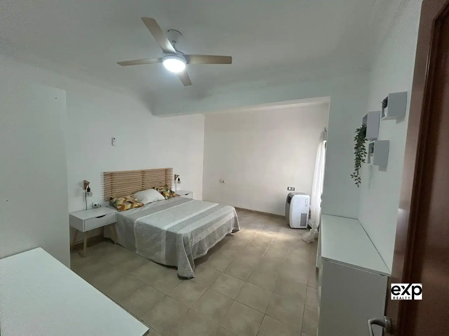 Habitación de Apartamento de alquiler en Xàtiva con Aire acondicionado y Amueblado