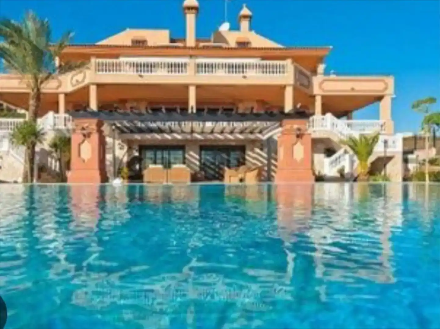 Swimming pool of Houses for sale in Marbella  with Air Conditioner, Swimming Pool and Balcony