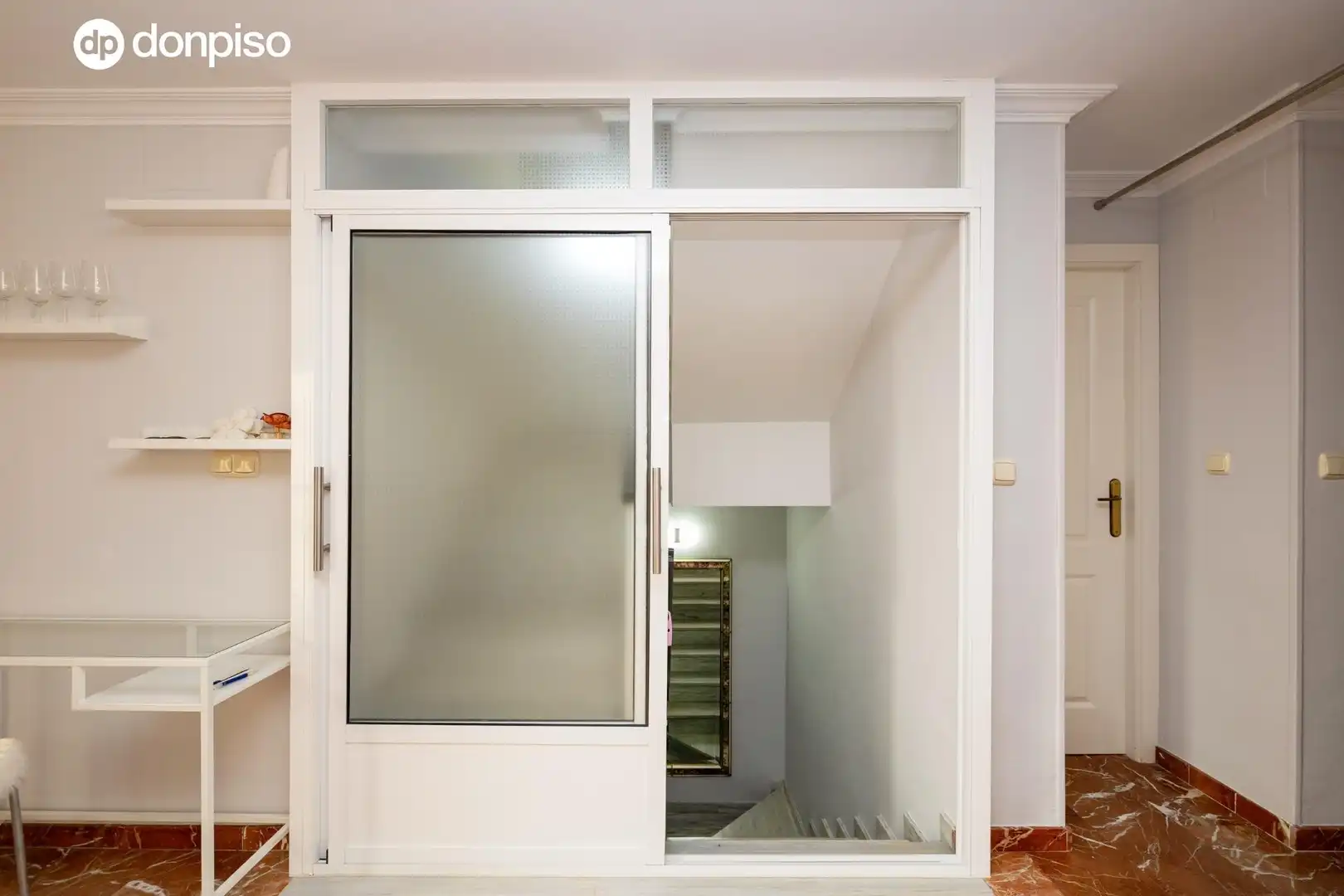 Casa aparellada amb terrassa en venda a MARIA PINET 10, imagen 12