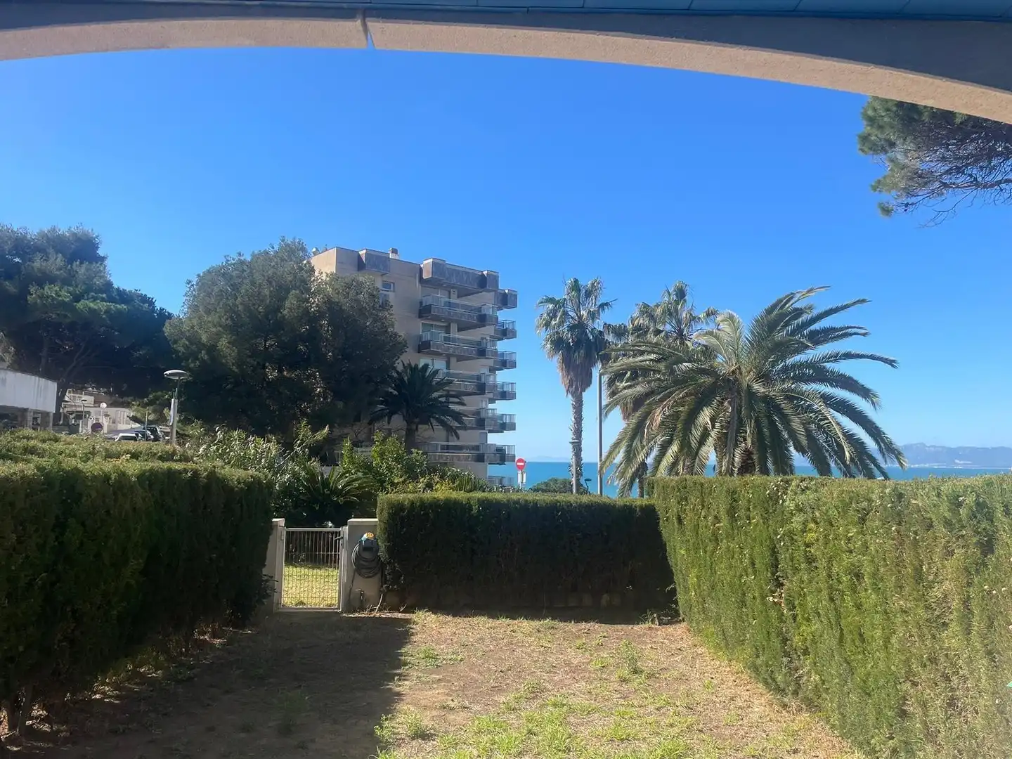 Vista exterior de Planta baixa en venda en Salou amb Jardí privat, Terrassa i Moblat