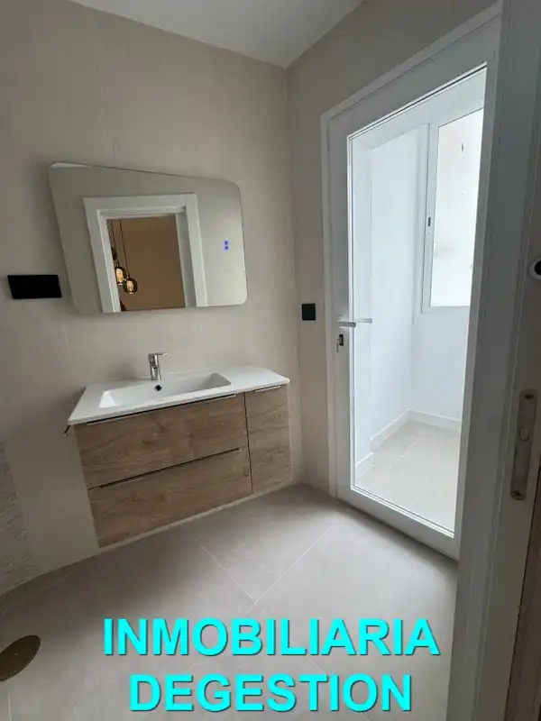 Baño de Piso de alquiler en Linares con Aire acondicionado, Calefacción y Amueblado