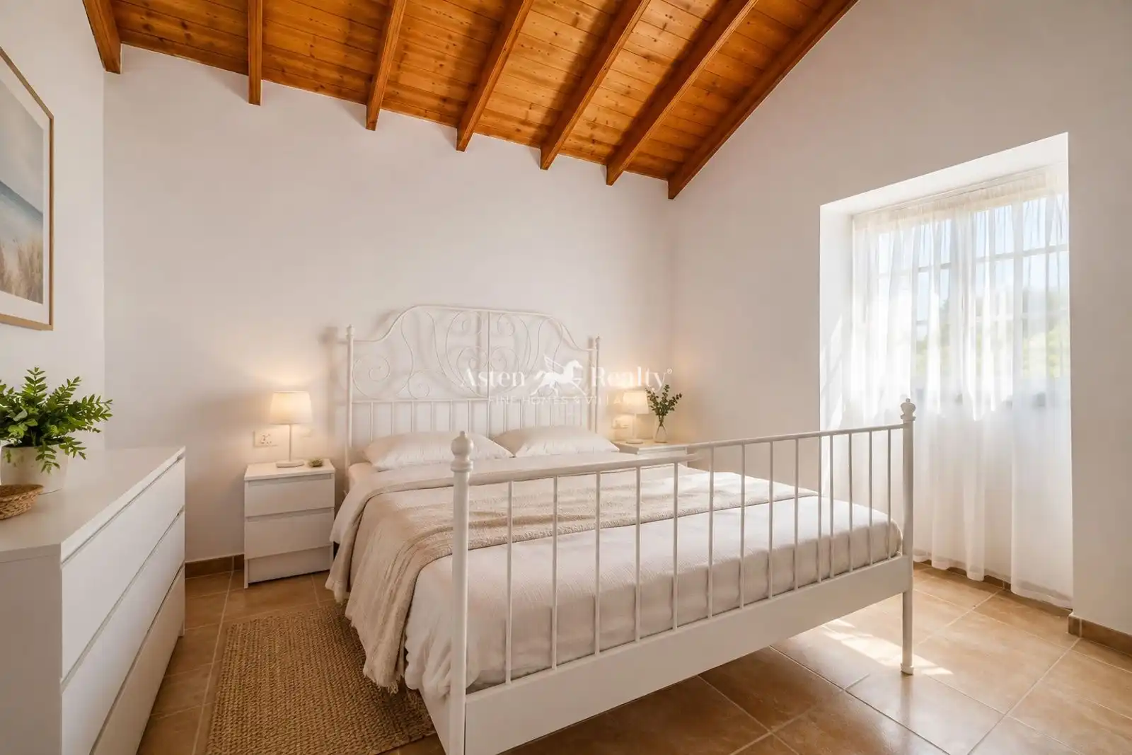 Dormitori de Casa o xalet en venda en Guía de Isora amb Jardí privat, Terrassa i Moblat