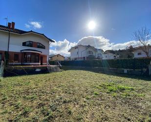 Casa adosada en venda en Castro-Urdiales amb Calefacció i Jardí privat