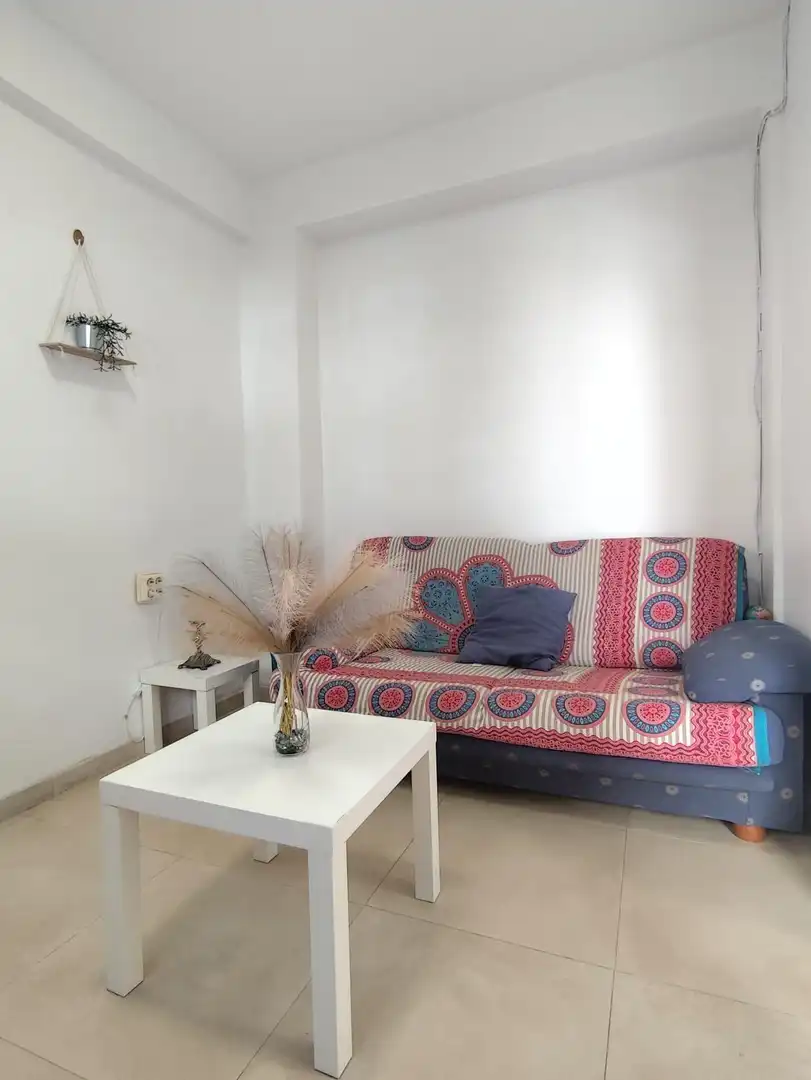 Sala de estar de Casa o chalet en venta en Algeciras con Terraza, Trastero y Amueblado