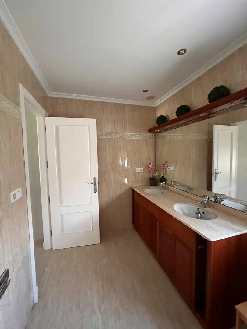Bany de Casa o xalet en venda en Los Barrios